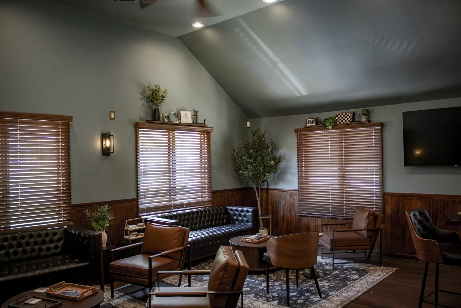 Lounge seating with plants