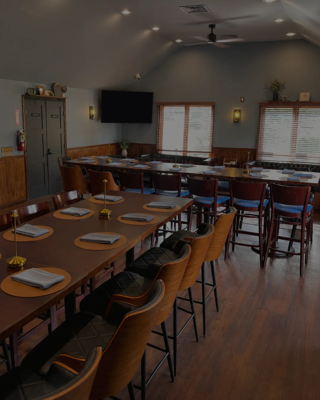 Wide view of the upstairs lounge